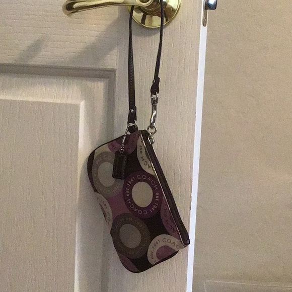 Coach Wristlet - Picture 4 of 4